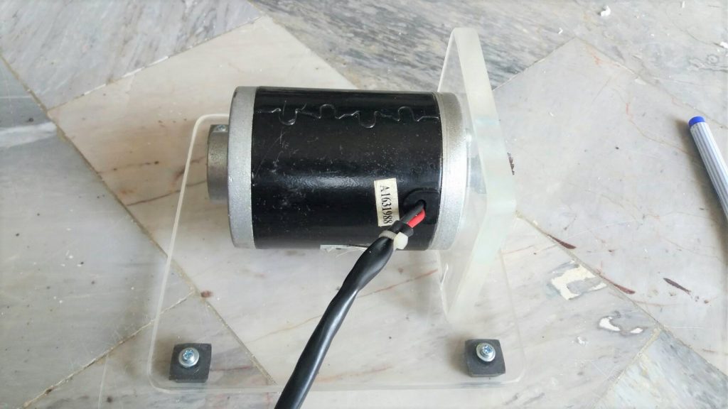 Build a DC motor mounting base for Experiment