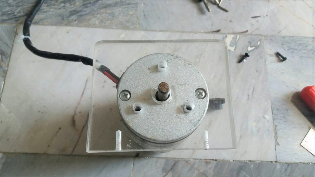 Build a DC motor mounting base for Experiment