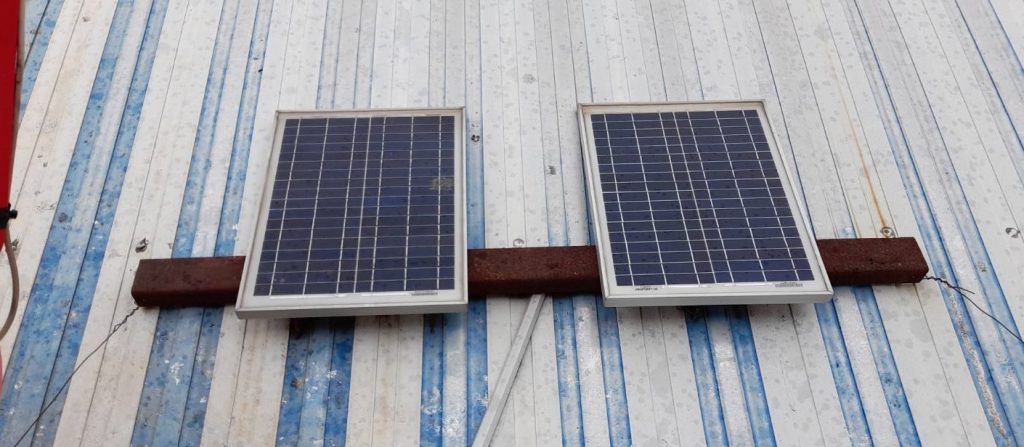 Simple Solar Charger for Ni-MH2800mAh by LM317T