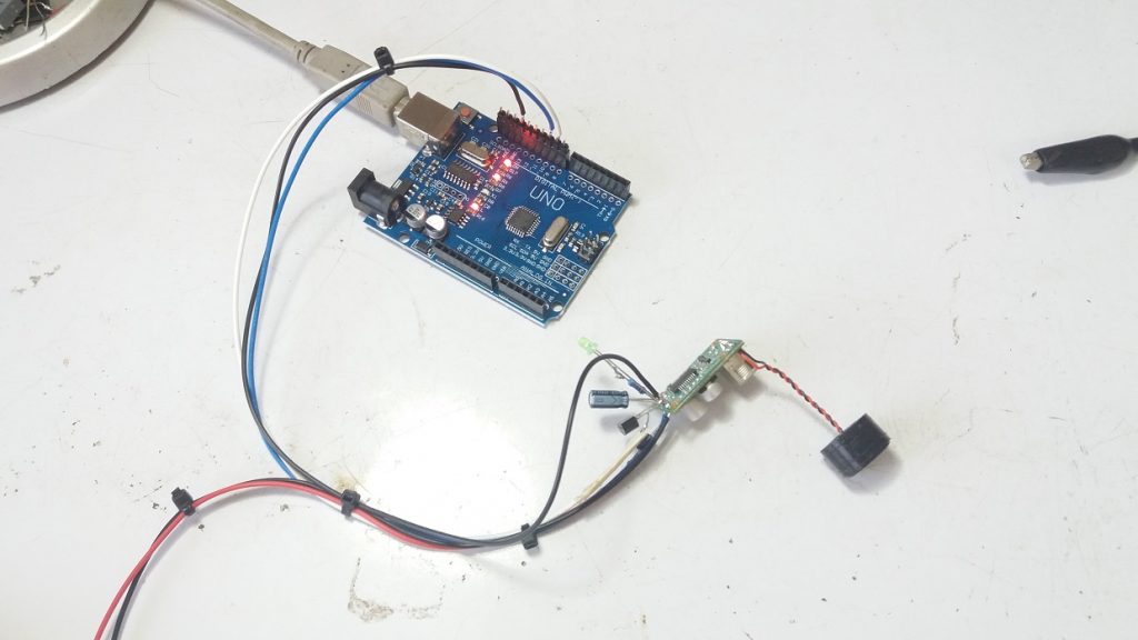 SRM400 Sonar Ranging Module Controlled by Arduino UNO