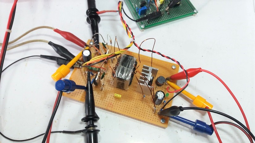 Test push-pull converter using the UCC3808 PWM Controller