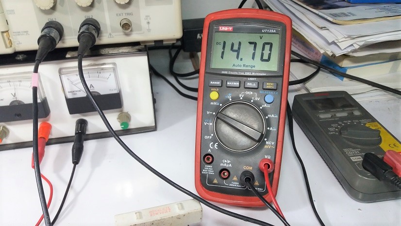 Half-Bridge Converter SMPS Using UCC3808 Controller