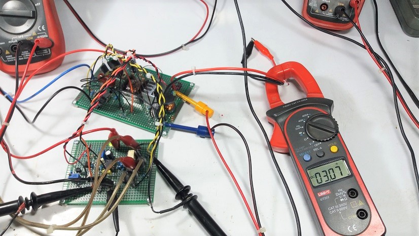 Half-Bridge Converter SMPS Using UCC3808 Controller