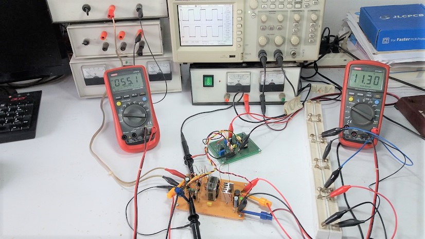 Test push-pull converter using the UCC3808 PWM Controller