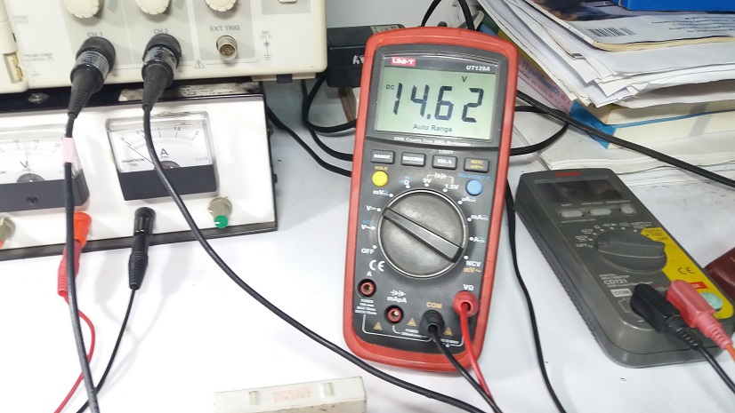 Half-Bridge Converter SMPS Using UCC3808 Controller