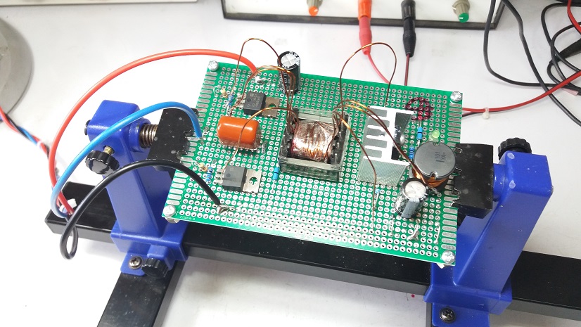 Half-Bridge Converter SMPS Using UCC3808 Controller