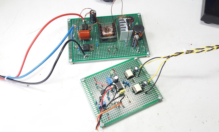 Half-Bridge Converter SMPS Using UCC3808 Controller