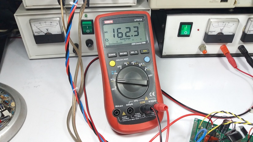 Half-Bridge Converter SMPS Using UCC3808 Controller