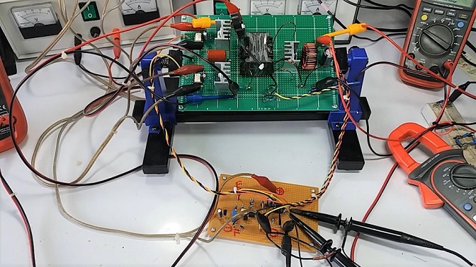 Simple Half-Bridge Topology Switching Mode Power Supply Using IR2153