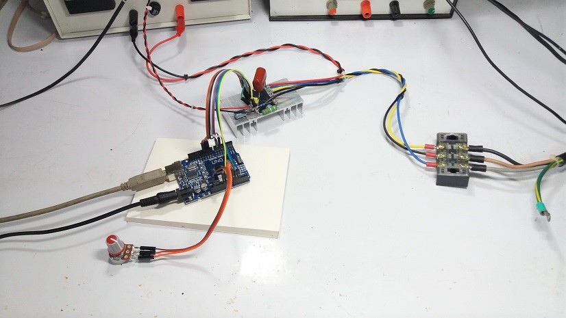 Small Size Prototype of 3 Phase Motor Drive by Using IPM-IKCM15F60GA