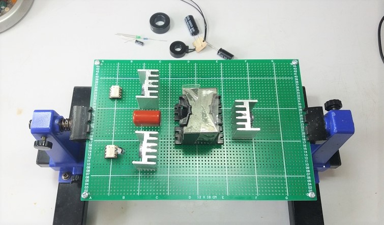 Simple Half-Bridge Topology Switching Mode Power Supply Using IR2153