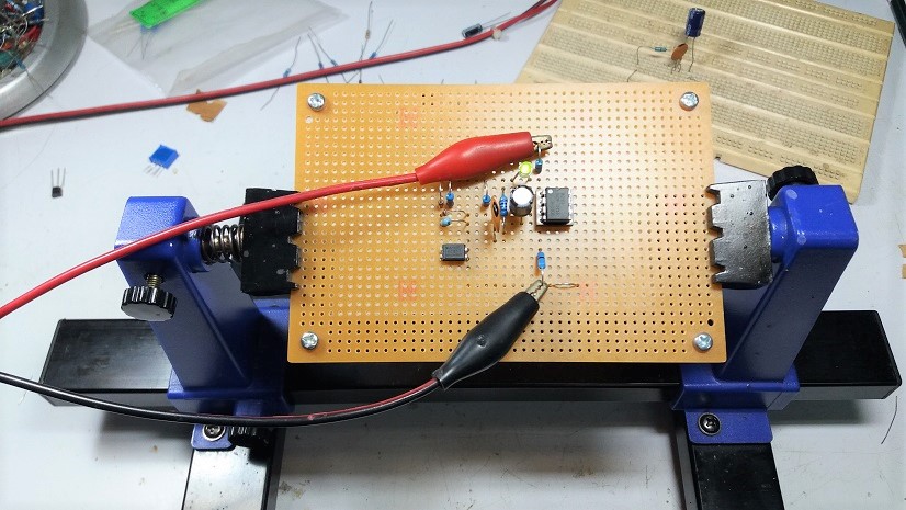 Simple Half-Bridge Topology Switching Mode Power Supply Using IR2153