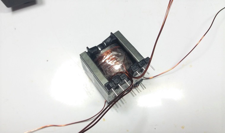 Simple Half-Bridge Topology Switching Mode Power Supply Using IR2153