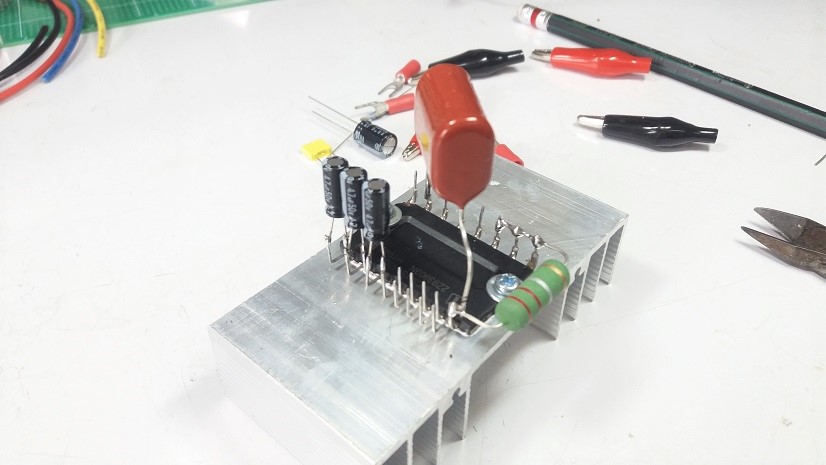 Small Size Prototype of 3 Phase Motor Drive by Using IPM-IKCM15F60GA