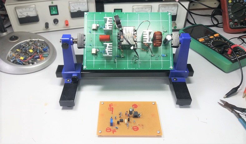 Simple Half-Bridge Topology Switching Mode Power Supply Using IR2153