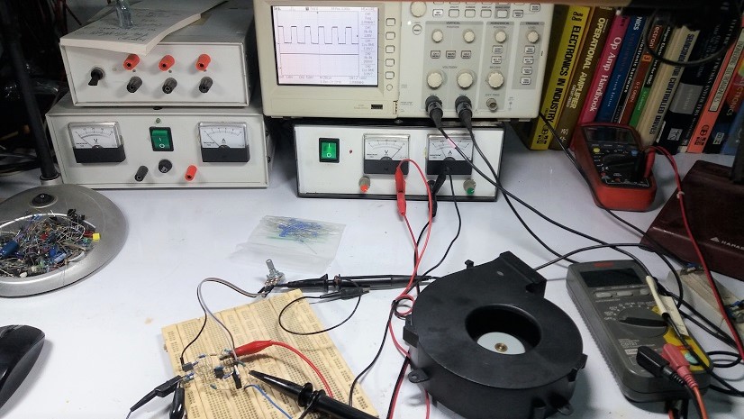 Fan Speed Control by Temperature Monitoring using Op-amp LM393