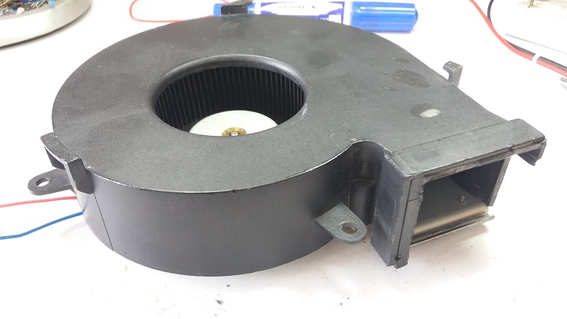 Fan Speed Control by Temperature Monitoring using Op-amp LM393