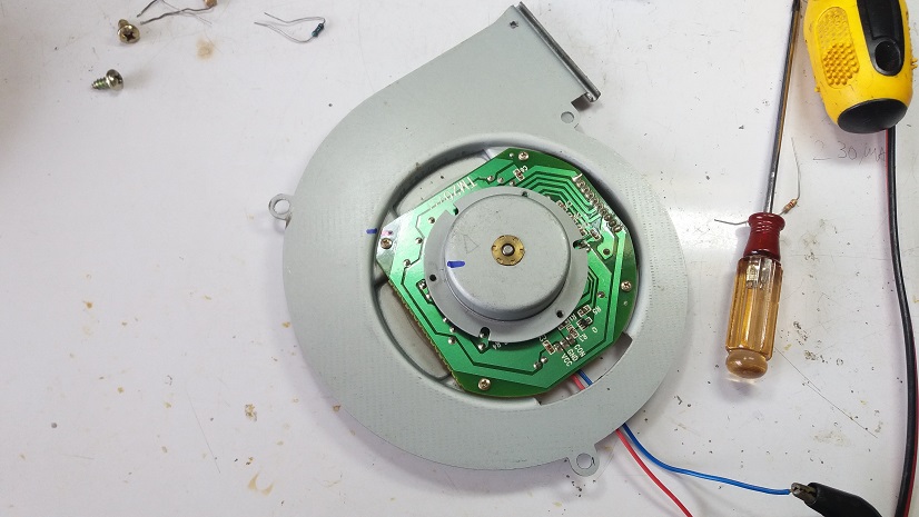 Fan Speed Control by Temperature Monitoring using Op-amp LM393