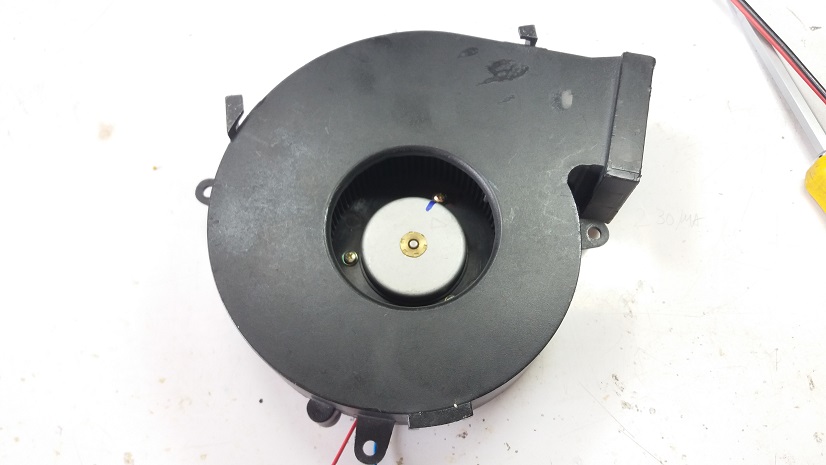 Fan Speed Control by Temperature Monitoring using Op-amp LM393