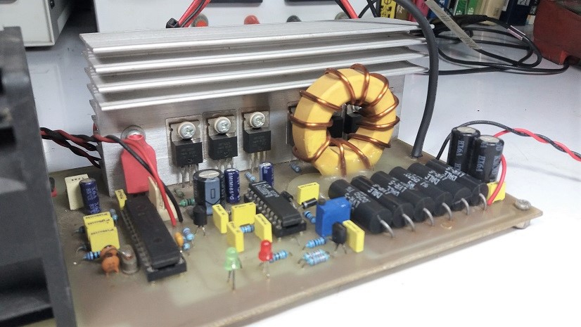 LT1339CN Analog Control DC-DC Synchronous Buck Converter Topology