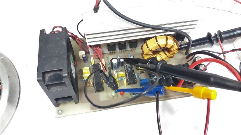 LT1339CN Analog Control DC-DC Synchronous Buck Converter Topology