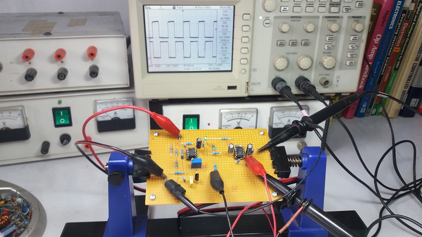 Op-amp LM393 Control DC-DC Synchronous Buck Converter