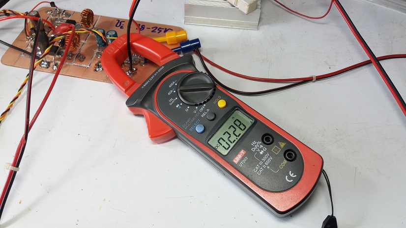 Dual-Phase Buck Converter by using SG3524 Controller