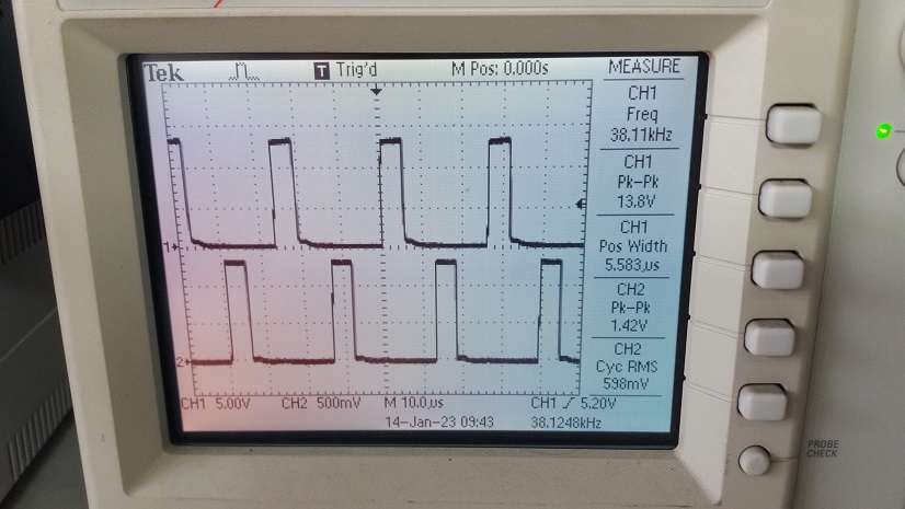 Dual-Phase Buck Converter by using SG3524 Controller