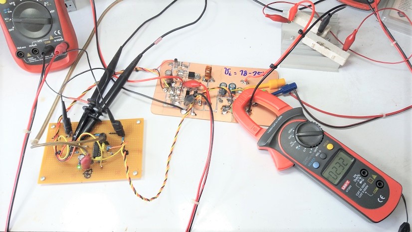 Dual-Phase Buck Converter by using SG3524 Controller