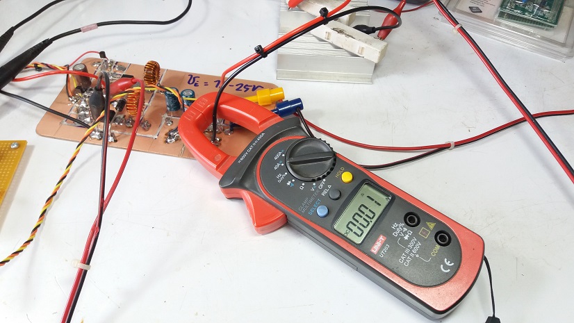 Dual-Phase Buck Converter by using SG3524 Controller