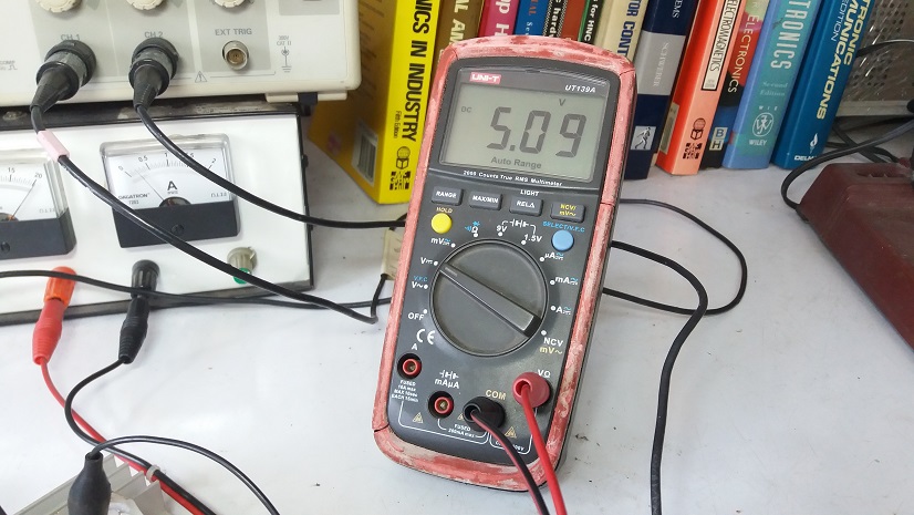 L293D Output Stage for DC-DC Two-Phase Buck Converter