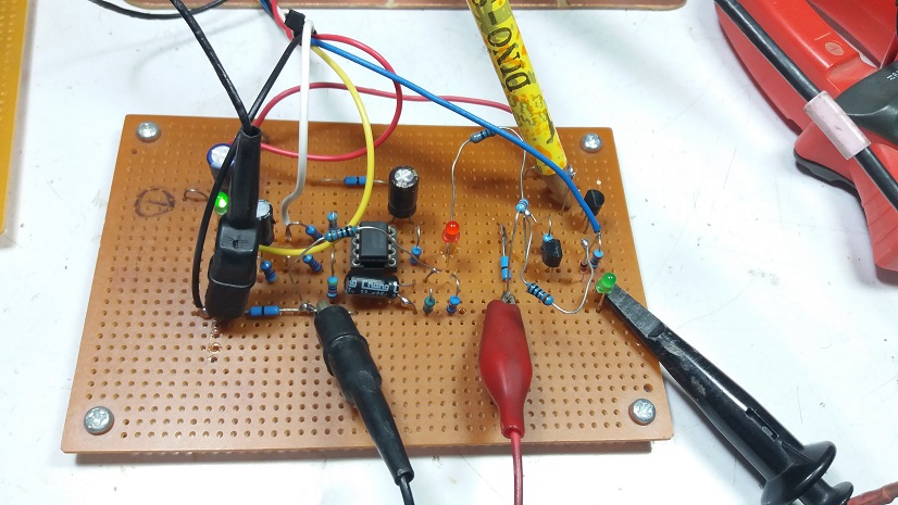 Simple Lossless Inductor Current Sensing for DC-DC Converters