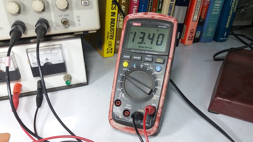 Simple Lossless Inductor Current Sensing for DC-DC Converters