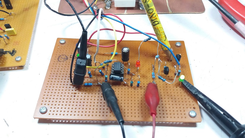 Simple Lossless Inductor Current Sensing for DC-DC Converters