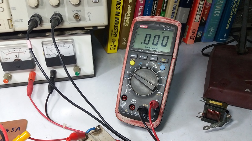 Simple Lossless Inductor Current Sensing for DC-DC Converters