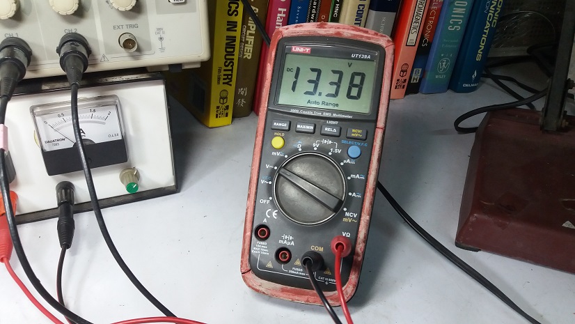 Simple Lossless Inductor Current Sensing for DC-DC Converters 