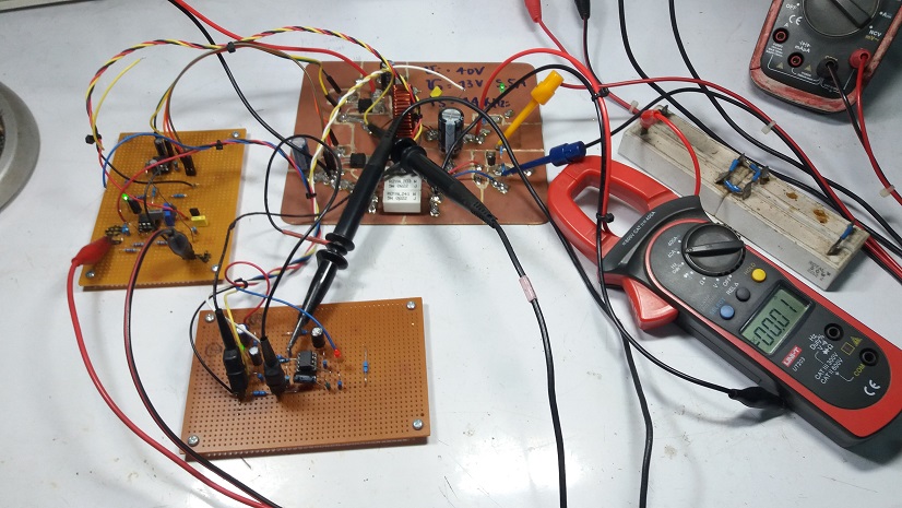 Simple Lossless Inductor Current Sensing for DC-DC Converters