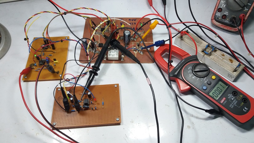 Simple Lossless Inductor Current Sensing for DC-DC Converters 