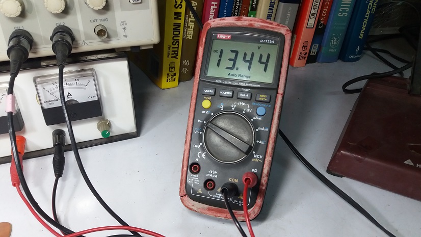 Simple Lossless Inductor Current Sensing for DC-DC Converters 