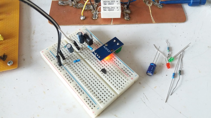 Simple Lossless Inductor Current Sensing for DC-DC Converters