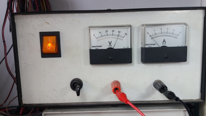 Simple Lossless Inductor Current Sensing for DC-DC Converters