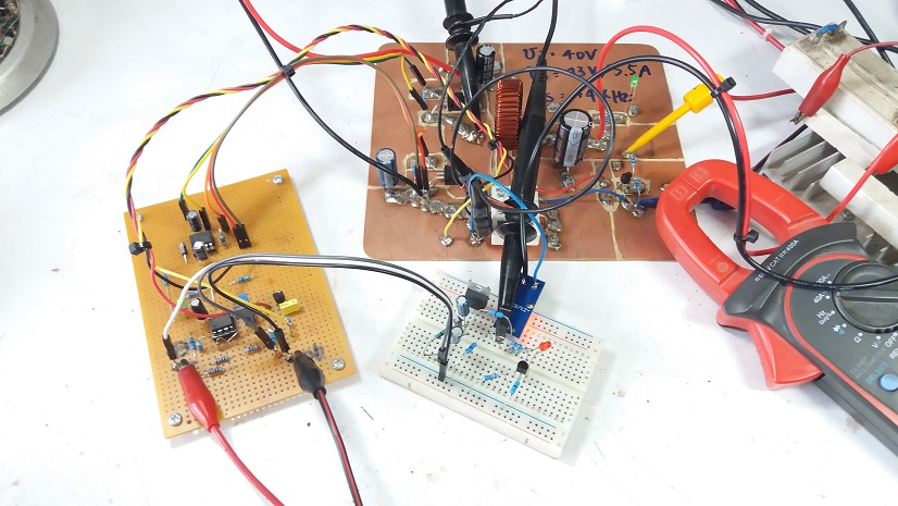 Simple Lossless Inductor Current Sensing for DC-DC Converters