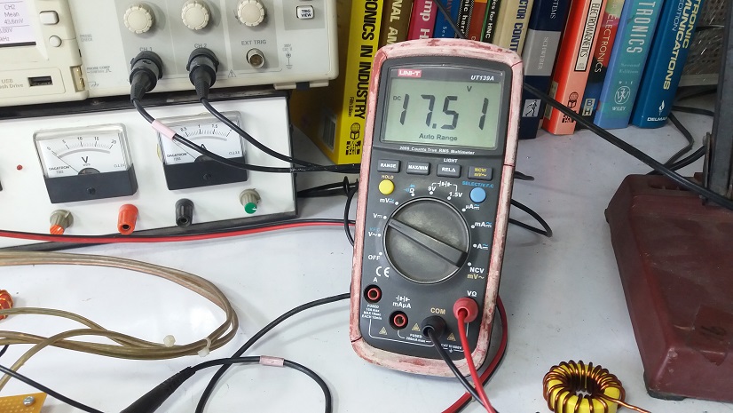 Experimental DC-DC Boost Converter using Flying Capacitor Topology