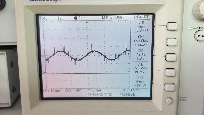 True RMS-to-DC Converter by using AD737