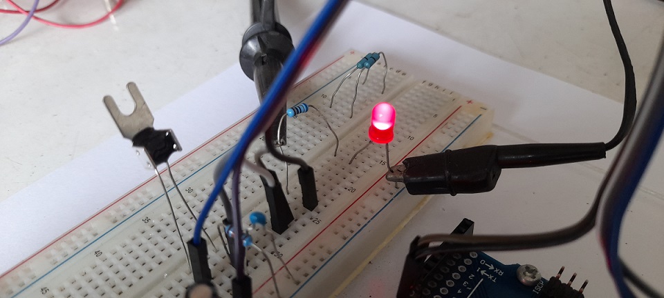 Simple Temperature Control by using Fuzzy Logic Control Based on Arduino