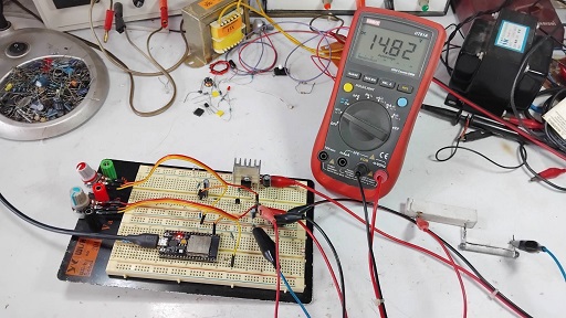 ESP32 DAC and ADC Control DC Power Supply