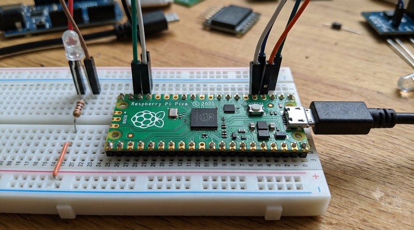 Getting Started with the Raspberry Pi Pico Microcontroller and Arduino IDE [EP1]
